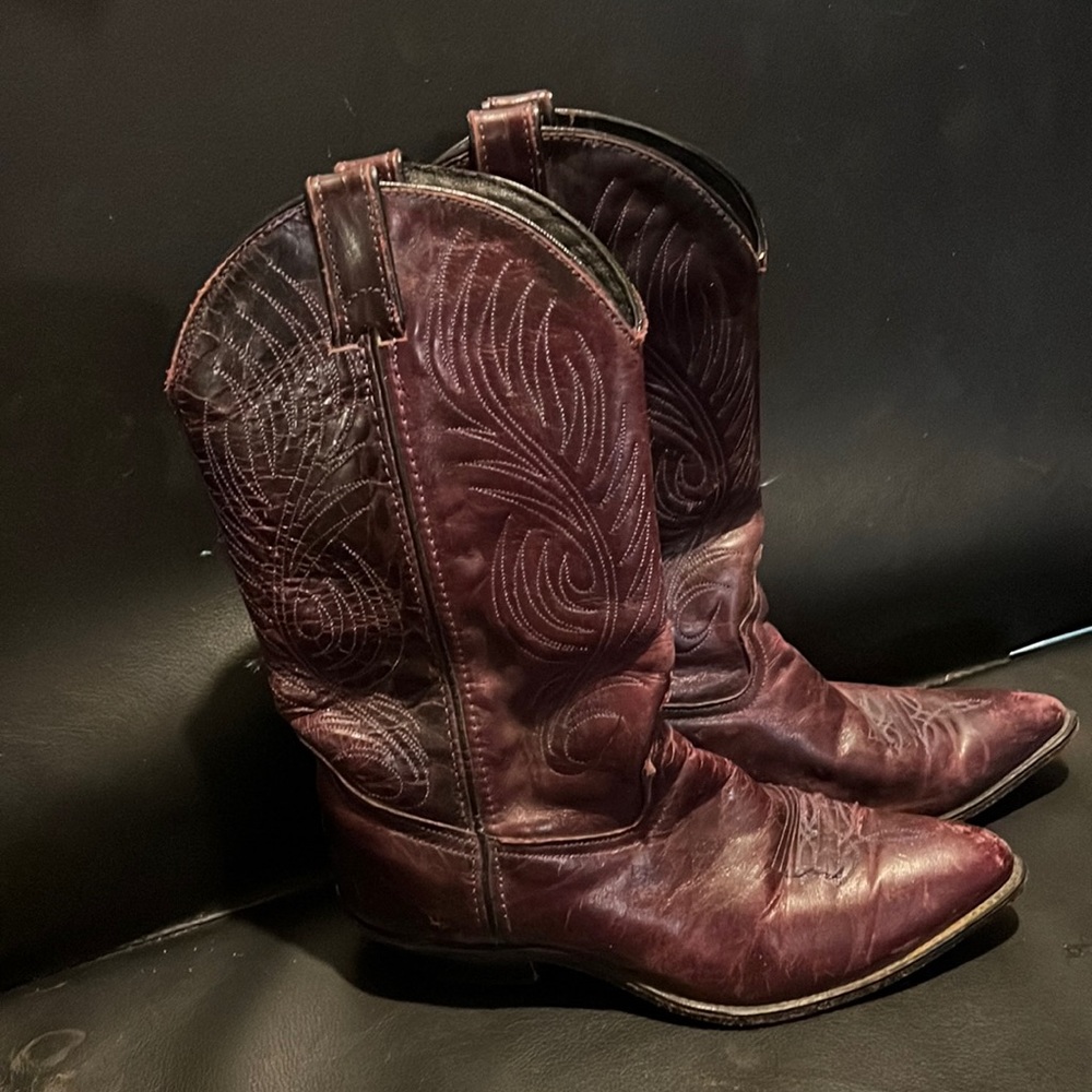 Vintage Ladies western boots, purple size 8